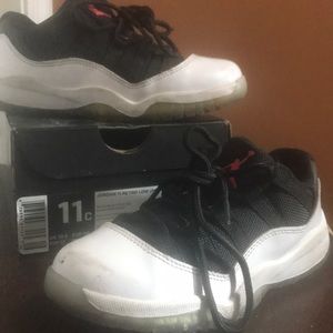 Jordan 11 Retro Low black and white 👍🏽